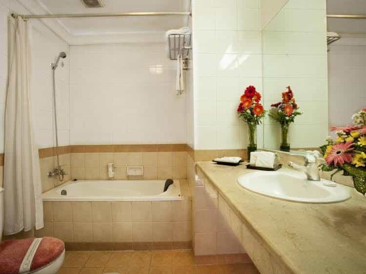 โรงแรมนาเลนดรา โรงแรมนาเลนดรา