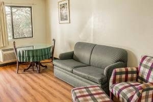 Rodeway Inn Fife0