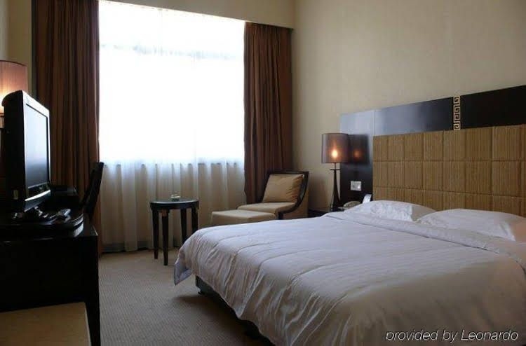 Guilin International Hotel3