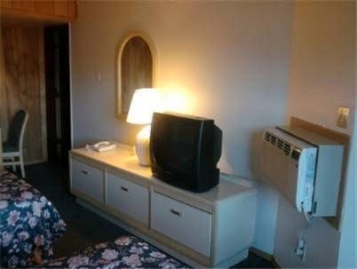 Golden Knight Motel0