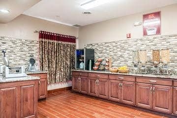 Econo Lodge Shelbyville1