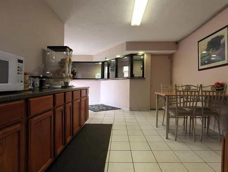 Americas Best Value Inn - Indy Northwest