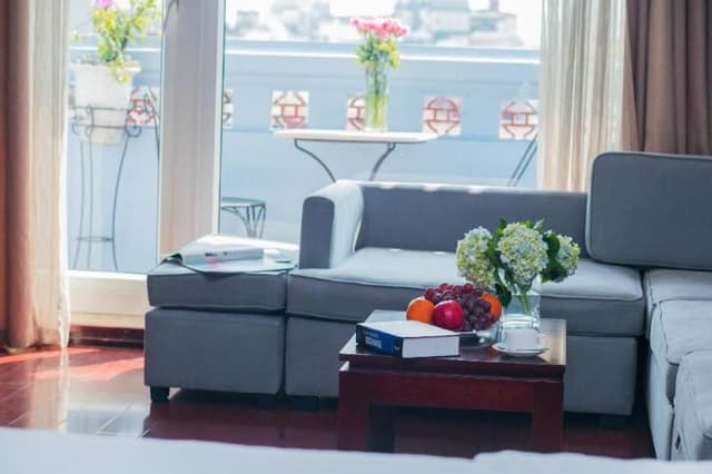 SUITE WITH BALCONY