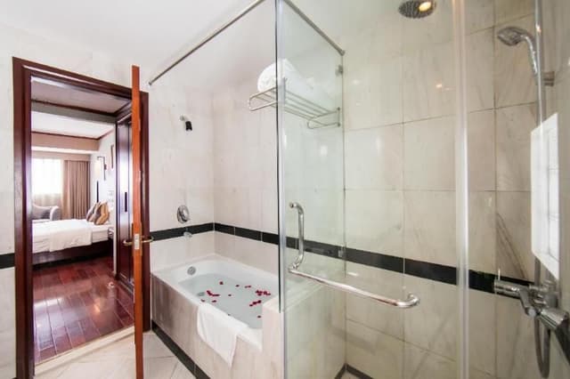 SUITE WITH BALCONY