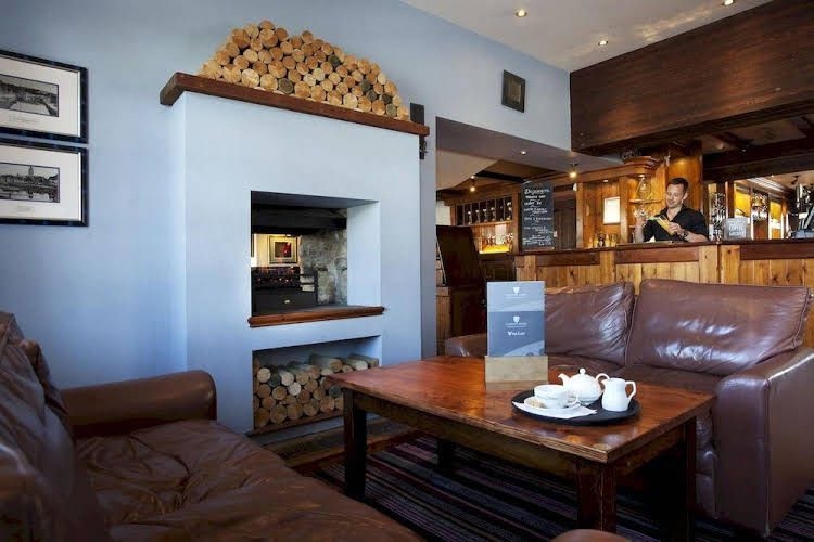 County Arms0