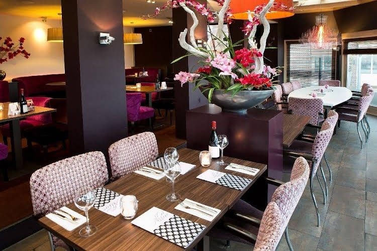 Hotel Allure Lounge & Dinner1