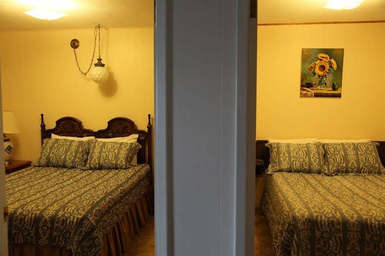 Cozy Court Motel3
