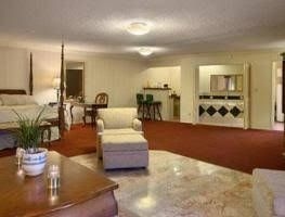 Ramada Inn Merced2