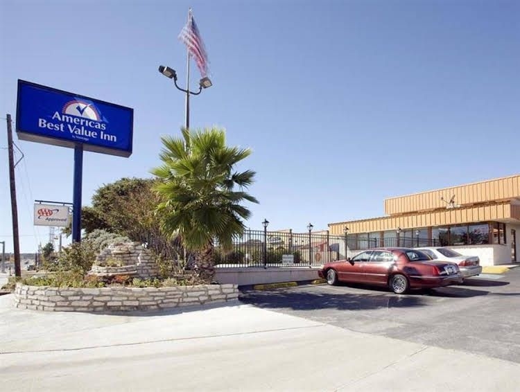 America's Best Value Inn Kerrville/Fredericksburg1