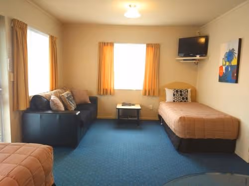 Family One-Bedroom Suite with Spa Bath