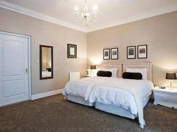 Capeblue Manor House1