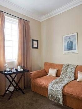 Capeblue Manor House2