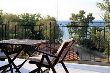 Albouro Sea Front Apartments2