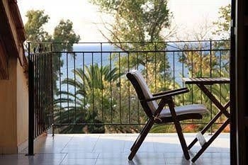 Albouro Sea Front Apartments1
