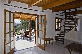 Albouro Sea Front Apartments4