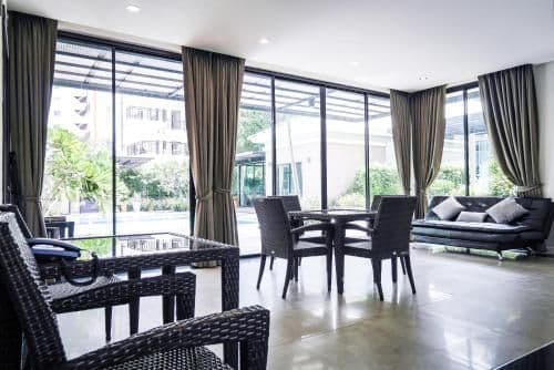Deluxe Three-Bedroom Villa with Pool View