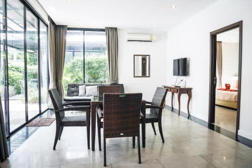 Deluxe Three-Bedroom Villa with Pool View