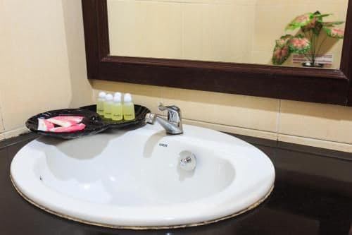 Family Suite (3 Adults + 1 Child)