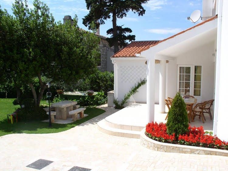 Apartments Paloma Blanca0