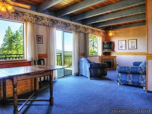 The Hills Health & Guest Ranch