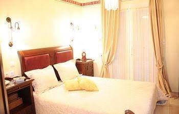 Enavlion Hotel0