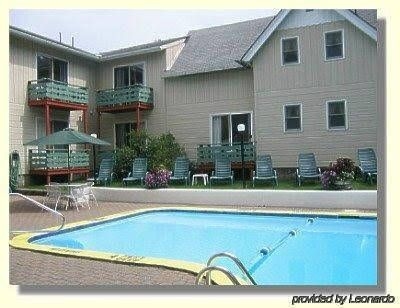 Town & Country Motor Inn2