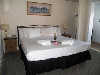 Quality Inn and Suites Middletown1