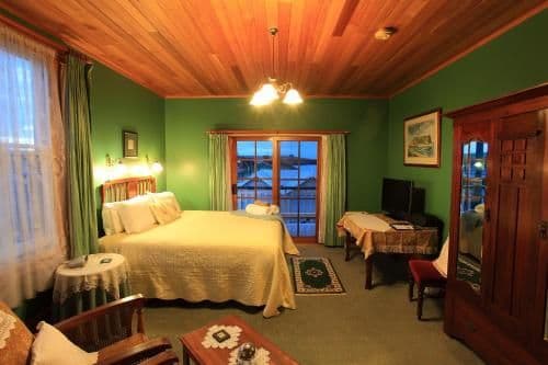 Mary Ellen Double Room with Spa Bath