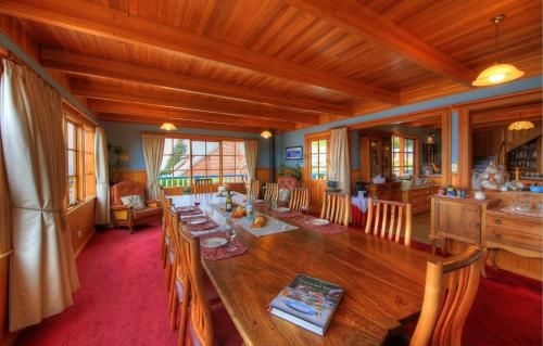 Hanlon House1
