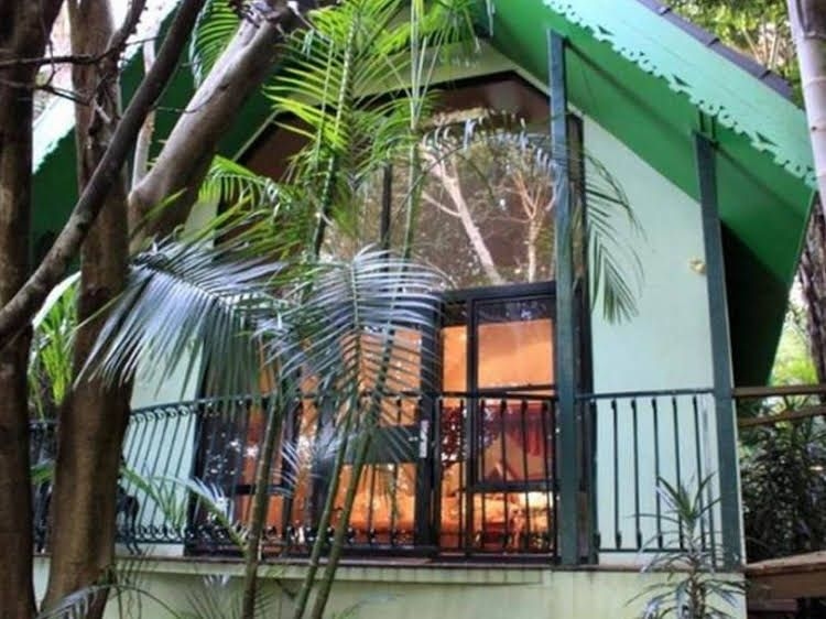 Tamborine Luxury Chalets3