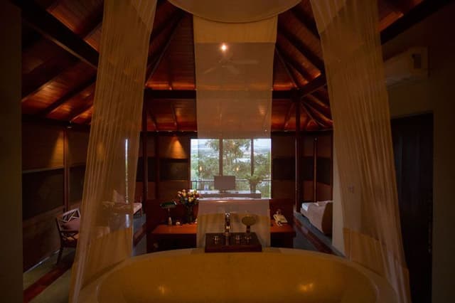 VILLA POOL VIEW