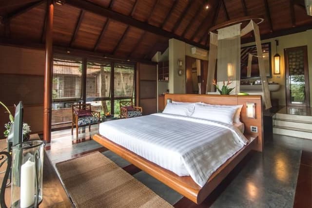 VILLA POOL VIEW