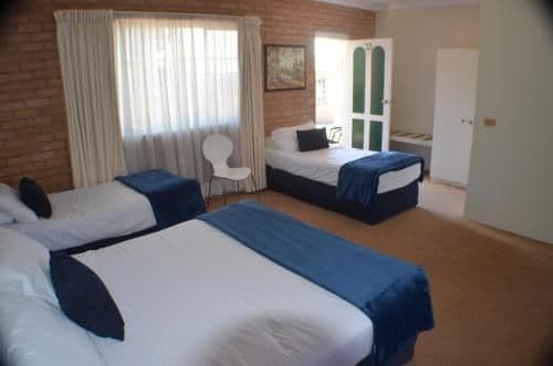 Standard Family Room - No Pets