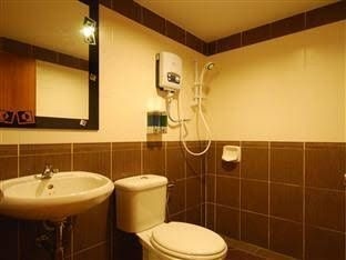 Ninety Six Hotel Batu Berendam1