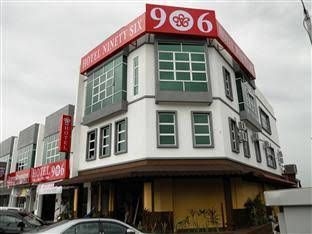 Ninety Six Hotel Batu Berendam3