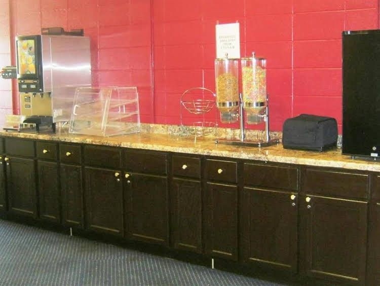 Americas Best Value Inn - Faribault3
