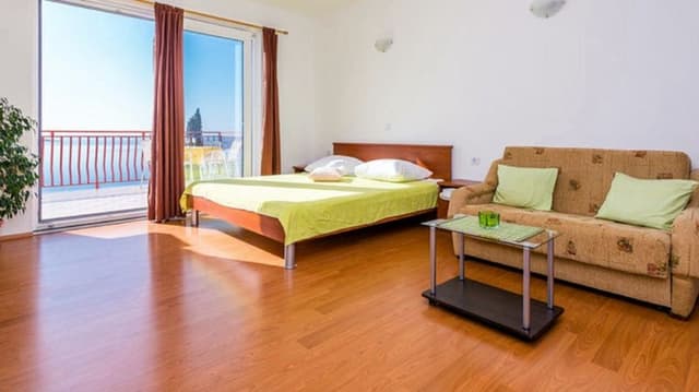 APARTMENT SEA VIEW