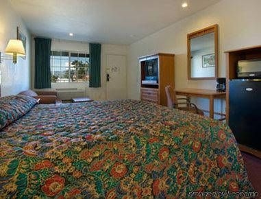Orange Show Inn3
