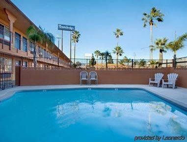 Orange Show Inn0