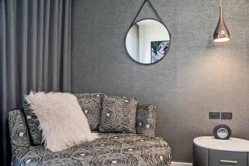 Corporate Deluxe Suite