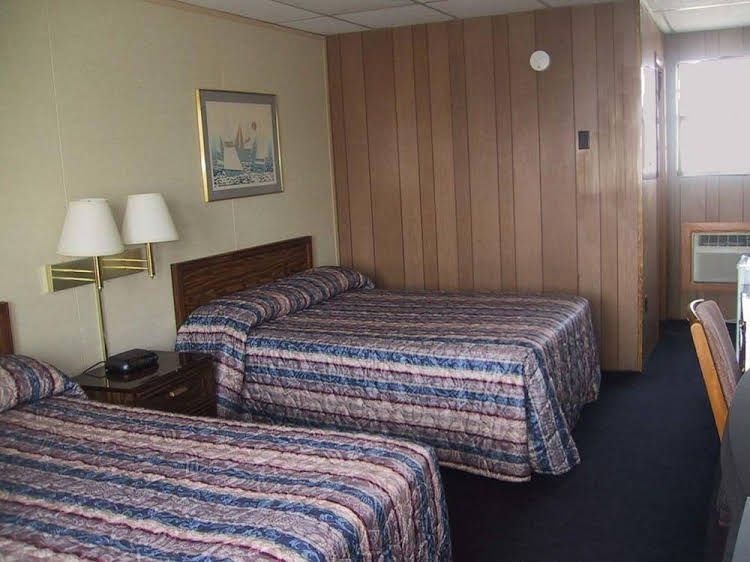 Sun 'n Fun Motel2