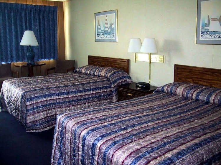 Sun 'n Fun Motel3