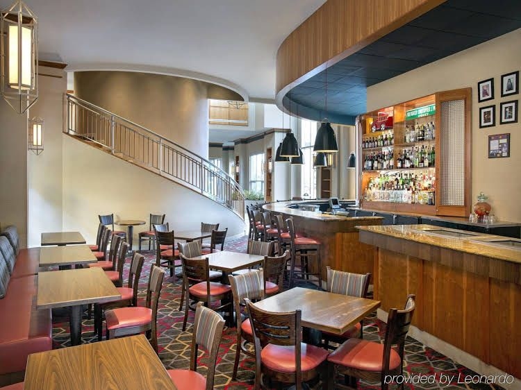 โฟร์ พอยต์ บาย เชอราตัน เมลวิลล์ ลอง ไอส์แลนด์ (Four Points by Sheraton Melville Long Island)4