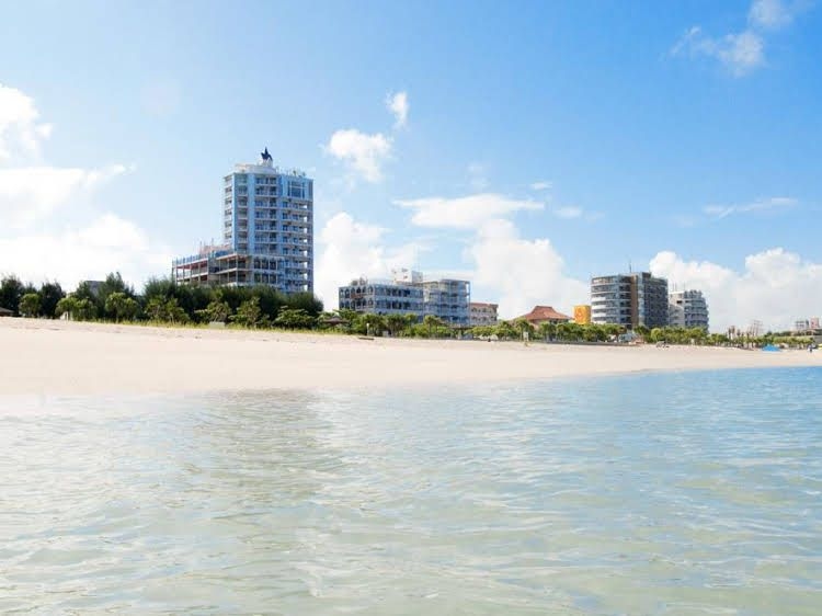 Beachside Condominium4