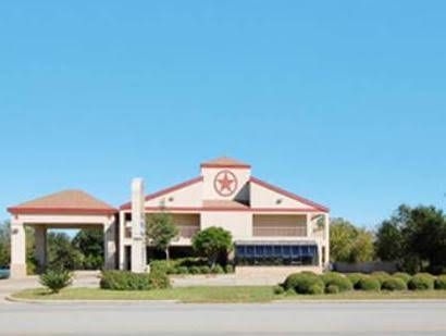 America's Best Value Inn Sealy3