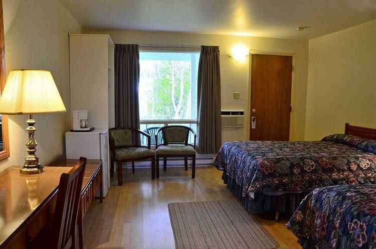 Trailsman Motel1