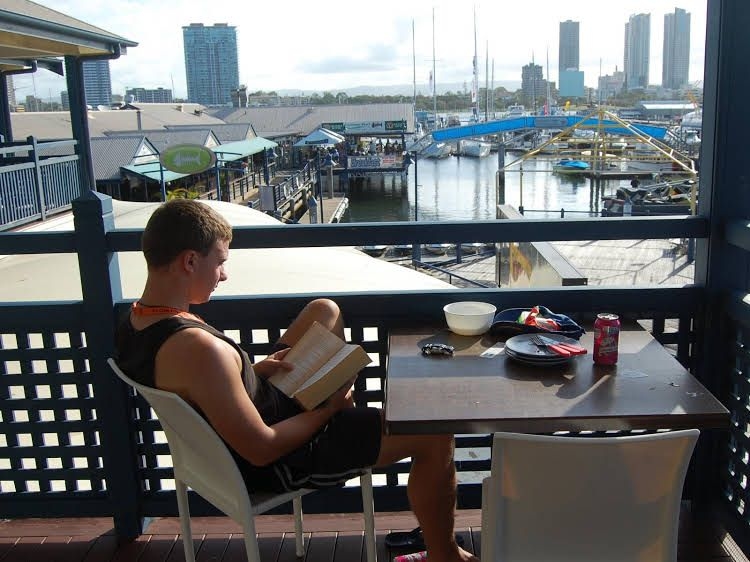 Surfers Paradise YHA1