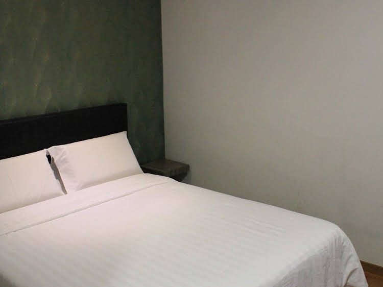 โรงแรมยูแอนด์มี (Hotel U and Me)0
