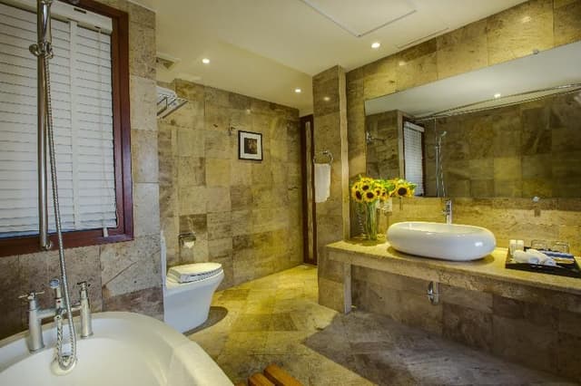 SUITE WITH TERRACE