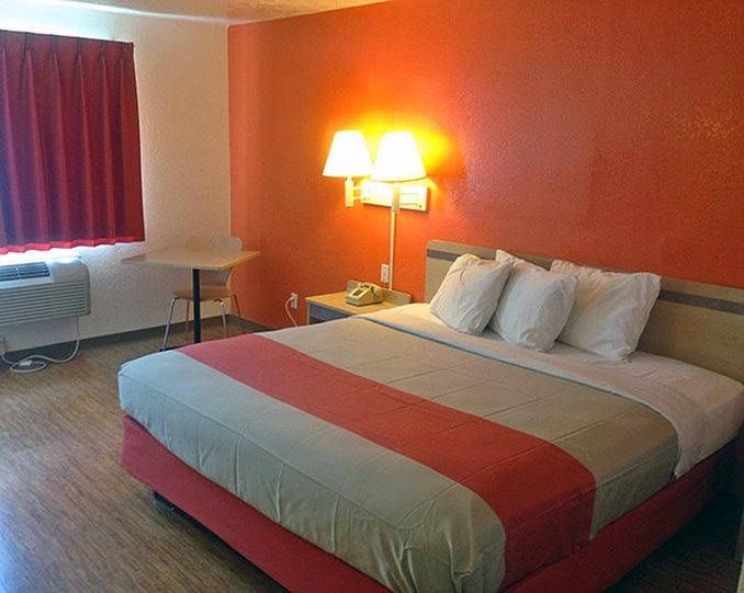 Motel 6 Houston North-Spring3